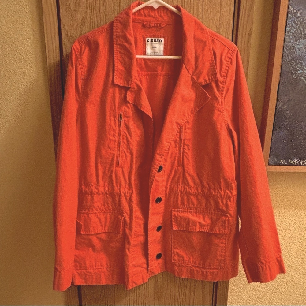 Old Navy jacket in a beautiful persimmon color. Button front size Large.